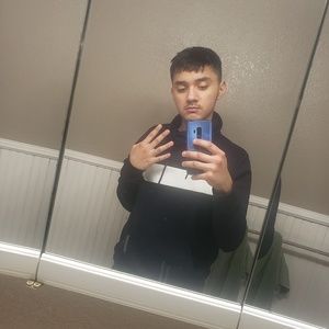 Meet your Posher, Luis